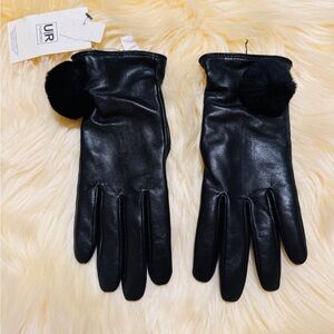 NWT Authentic UGG Sheepskin Leather wooll/cashmere blend Pom Gloves